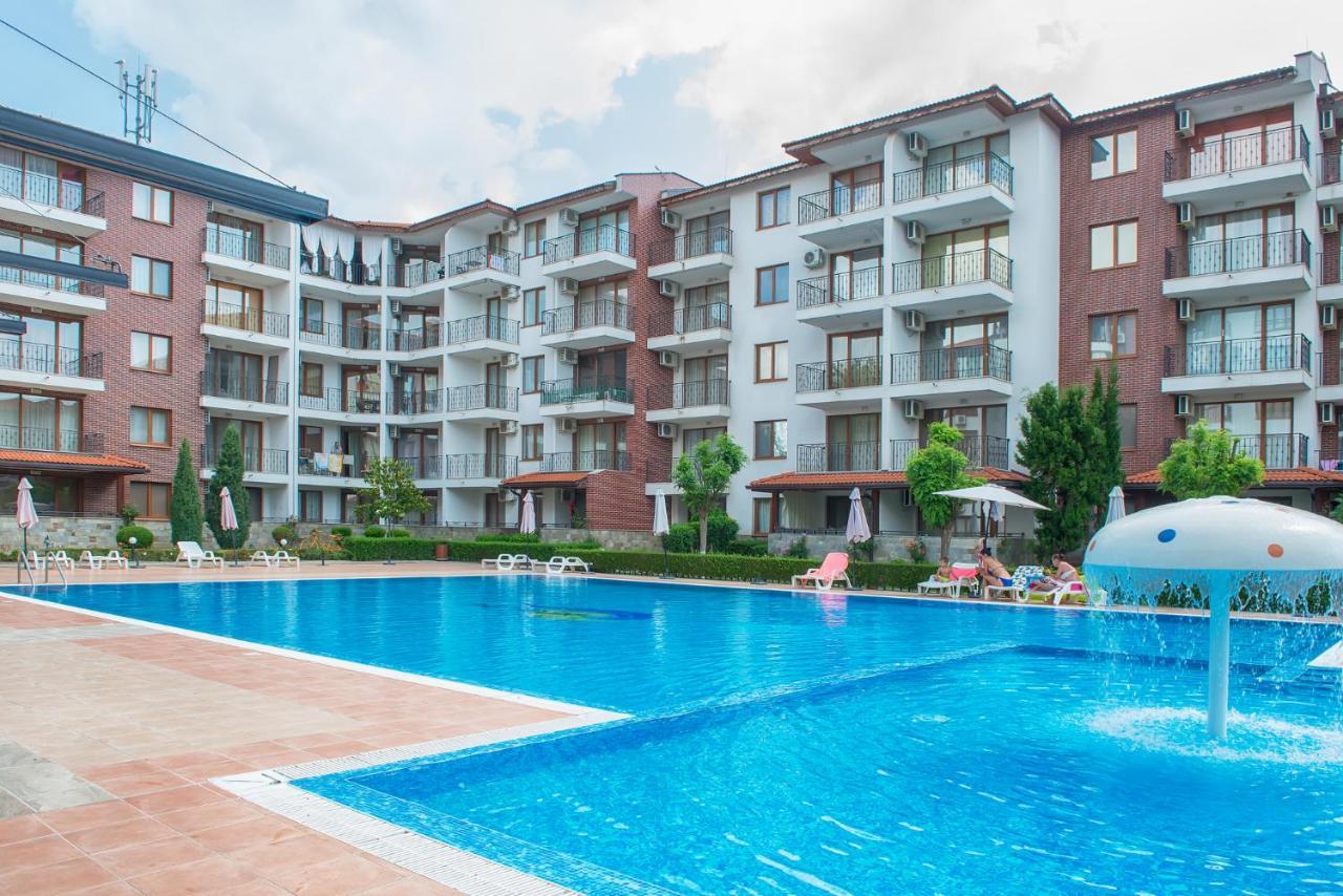 Apollon 7 Apartments Равда Екстериор снимка